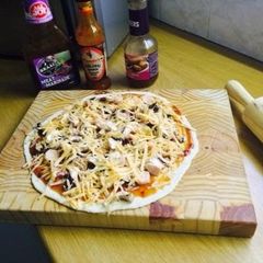 A picture of Mama's delight - Pizza.