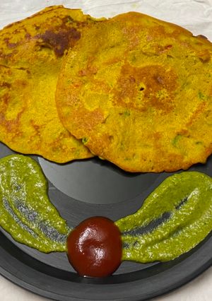 વેજીટેબલ ઓટ્સ ચીલા (Vegetable Oats Chila Recipe In Gujarati) રેસીપી મુખ્ય ફોટો