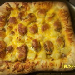 A picture of Homemade Stuffed Crust Pizza.