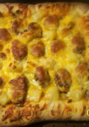 A picture of Homemade Stuffed Crust Pizza.
