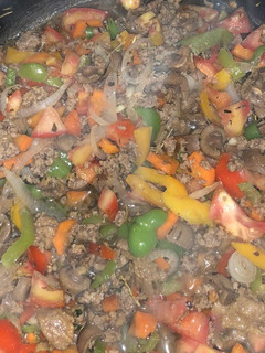 A picture of Kidney and minced meat sauce.
