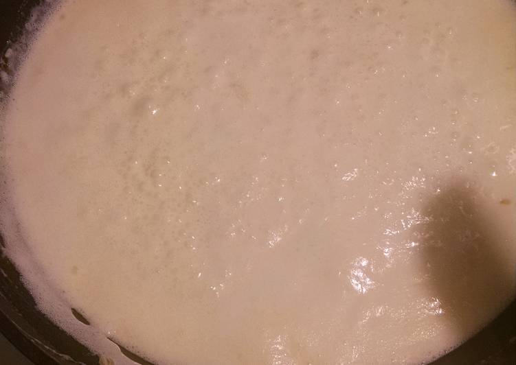 Gorgonzola cream sauce