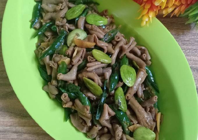 Anti Ribet, Bikin Tumis Usus Cabe Ijo Untuk Pemula