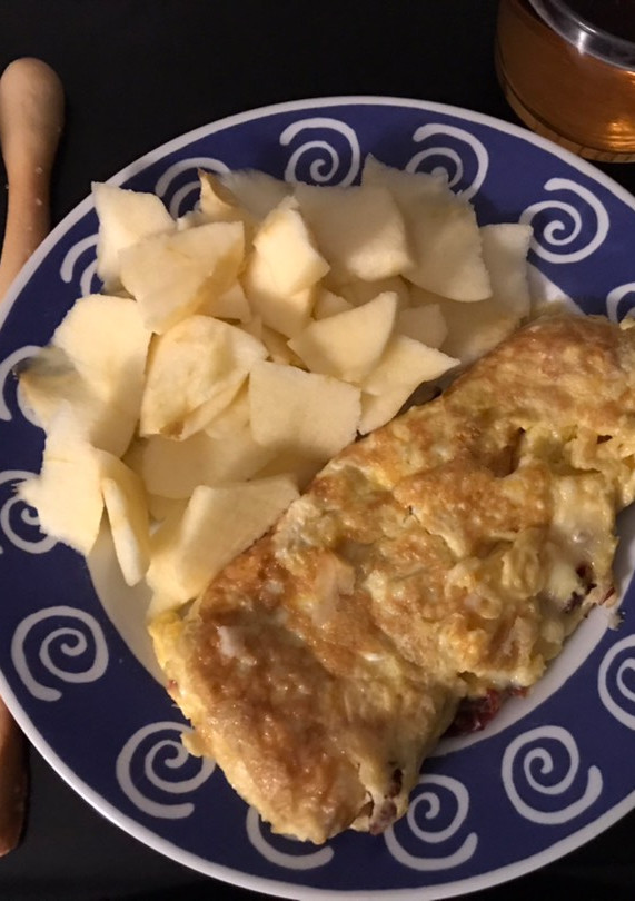 Una foto de Tortillita francesa de jamón ibérico