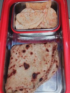 आलू का पराठा (Aloo ka paratha recipe in hindi) रेसिपी मुख्य फोटो