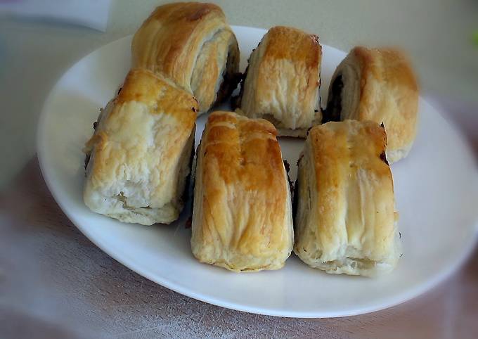 Steps to Prepare Homemade Super Sausage Rolls