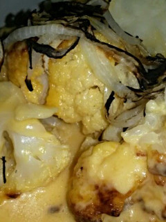 A picture of Sig's Cauliflower Cheese and Onion Bake.