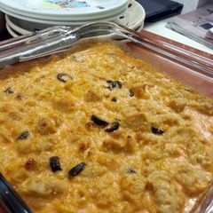 A picture of Ayah's Creamy Chicken and Olives Casserole.