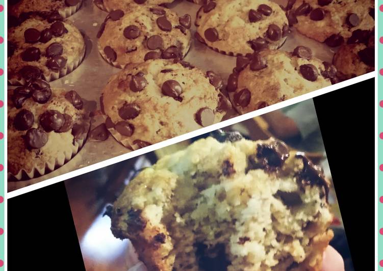 Simple Way to Make Homemade Chocolate Chip banana muffins