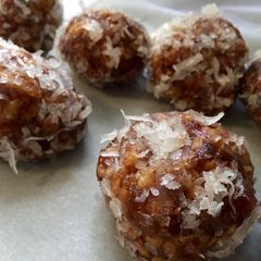 A picture of Date Balls.