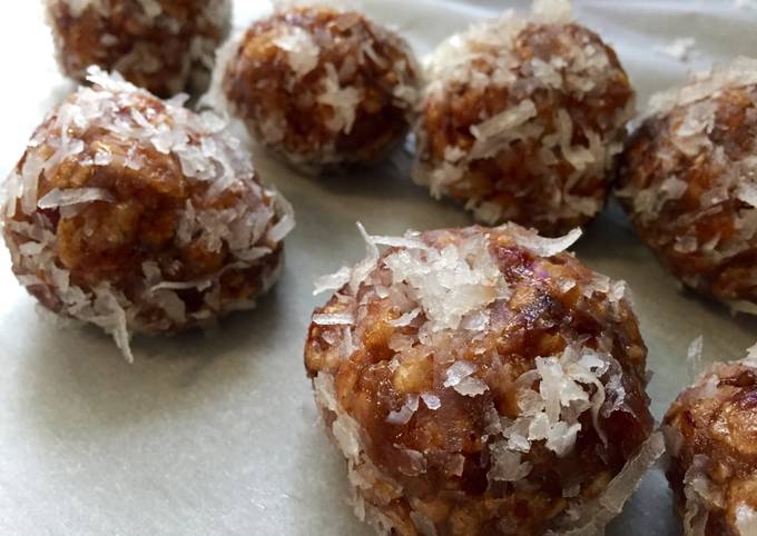 Easiest Way to Make Perfect Date Balls