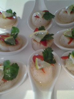 A picture of Scallops with vodka lime dressing.