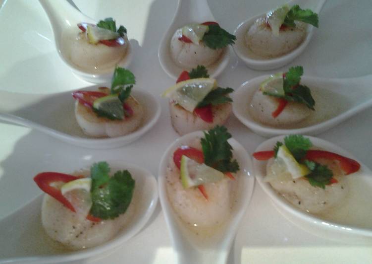 Scallops with vodka lime dressing