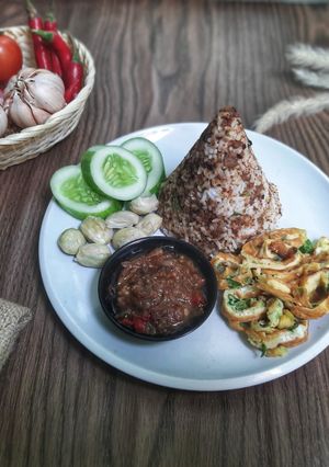 Foto resep Nasi Tutug Oncom Daun Kemangi