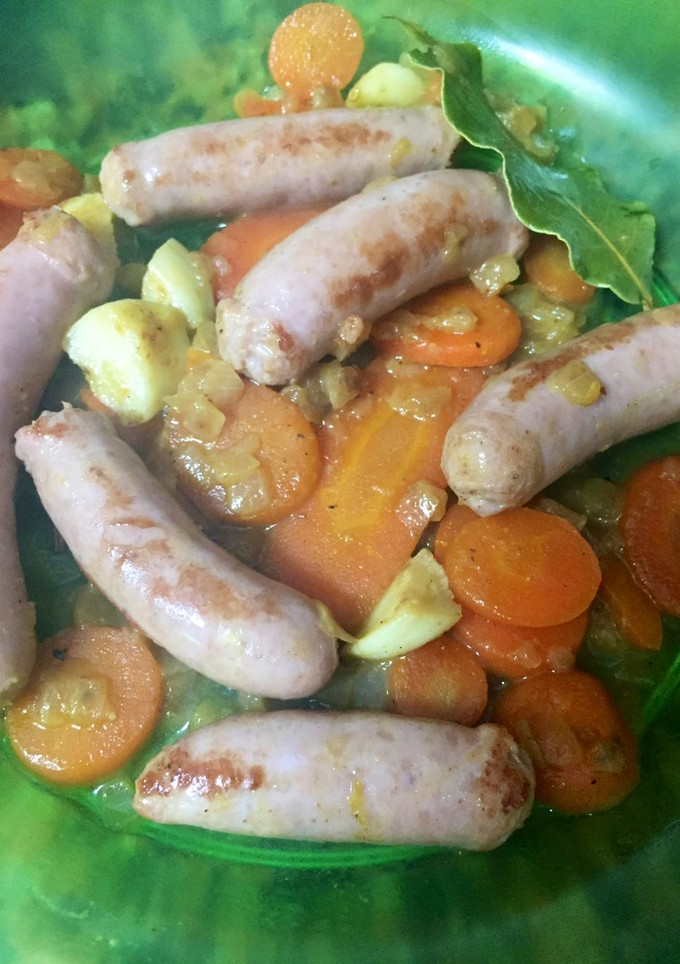 Una foto de Longanizas al vino blanco