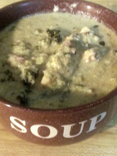 A picture of Creamy asparagus bacon chowda.
