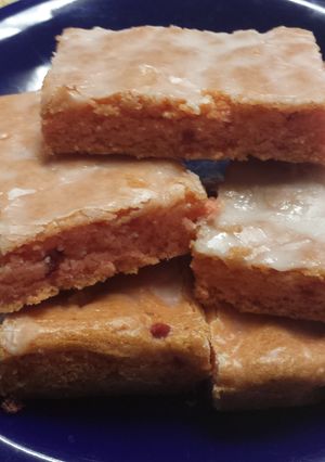A picture of Strawberry Brownies.