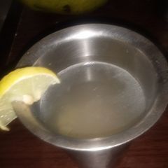 A picture of Lemon juice and lemon soda.