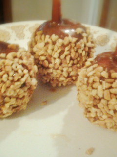 A picture of Homemade Caramel Apples.