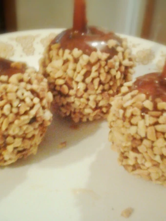 Easy Steps to Prepare Homemade Caramel Apples the Awesome  So Delicious