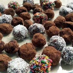 A picture of Mint Chocolate Truffles.