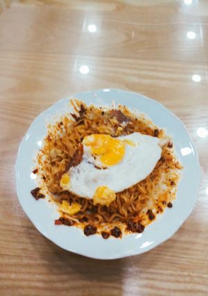 Hình của món Mì trộn opla.