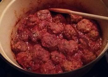 How to Make Delicious Meatballs with Meze Rigatoni