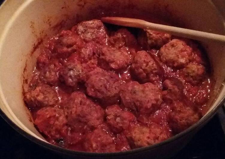 Meatballs with Meze Rigatoni