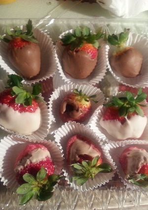 A picture of Chocolate Covered Strawberries.