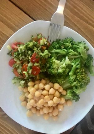Una foto de Ensalada tipo pebre