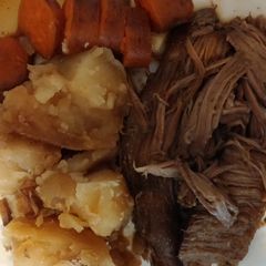 A picture of Crock pot beef roast.