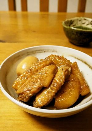 A picture of Stewed Chicken Wings and Daikon.
