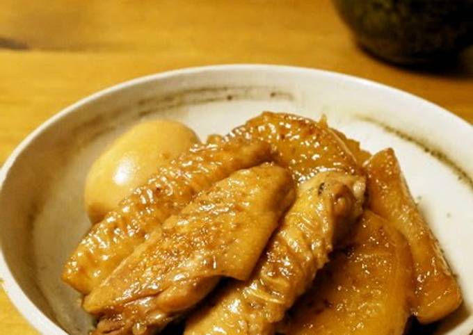 Steps to Make Speedy Stewed Chicken Wings and Daikon