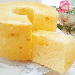 A picture of Yogurt-Rich Chiffon Cake.