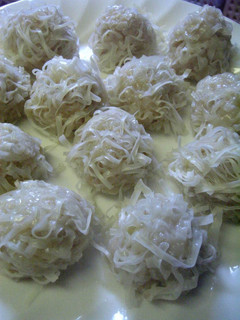 A picture of Easy Fluffy Shumai (Siumai) Dumplings.