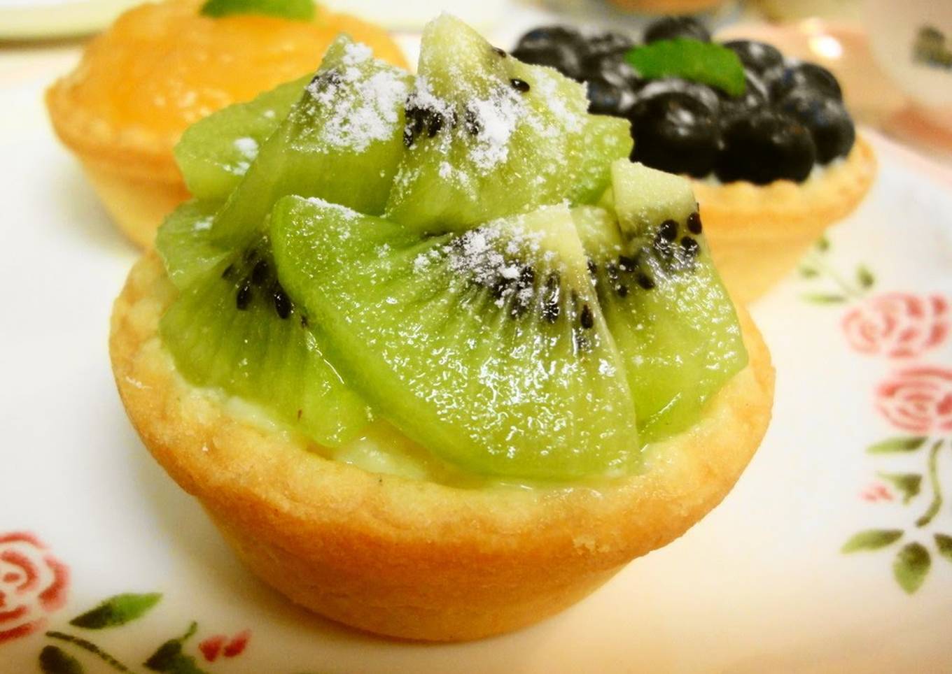 Fresh Kiwifruits & Custard Tart