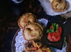 Foto resep Karipap Comel Den Jmur cing tang (Sarden Jamur Kancing Kentang)