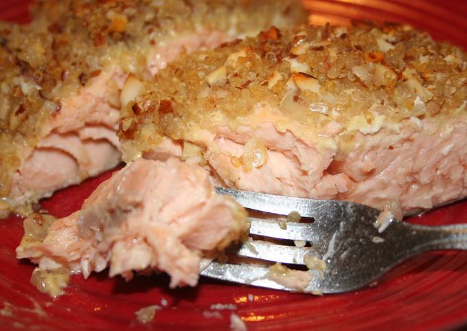 Recipe: Tasty Honey, Almond & Quinoa Crusted Salmon