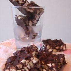 A picture of Easy and Authentic Chocolate Marshmallow Nuts Square.