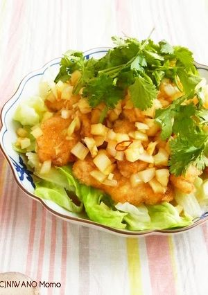 A picture of Chinese Deep-Fried Chicken Youlinji with Breast Meat.