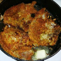 A picture of Pork chops.