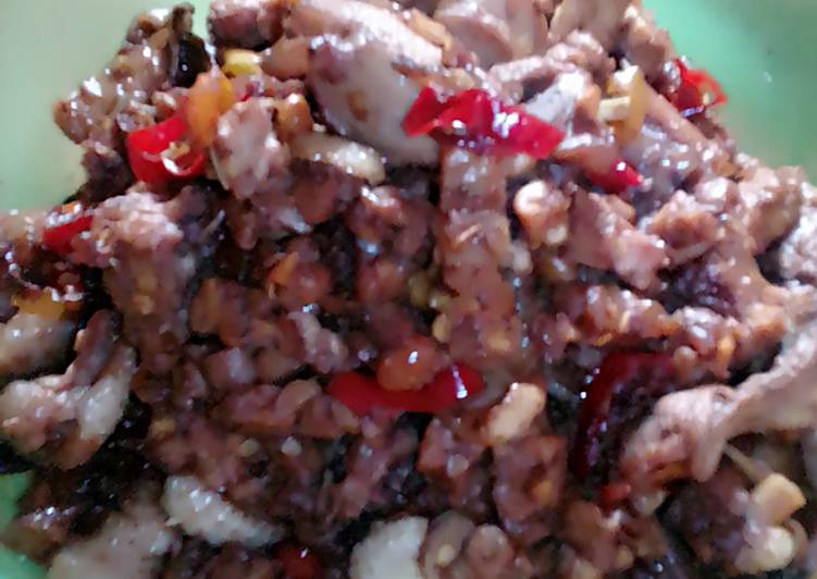 Bagaimana memasak Oseng ayam + tempe pedas maniiiiieeeesss😋😋😋 super simpeL,,,, yang mudah