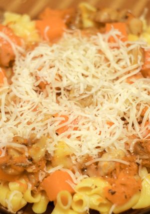 Sütőtökös-gombás tészta recept fotója