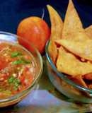 Mexican tomato Salsa with Nachos