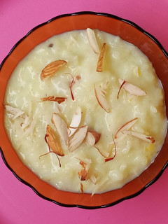 ખીર (Kheer Recipe in Gujarati) રેસીપી મુખ્ય ફોટો