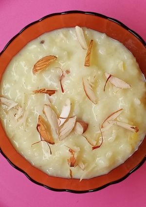 ખીર (Kheer Recipe in Gujarati) રેસીપી મુખ્ય ફોટો