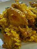 Arroz con alitas de pollo adobadas y setas