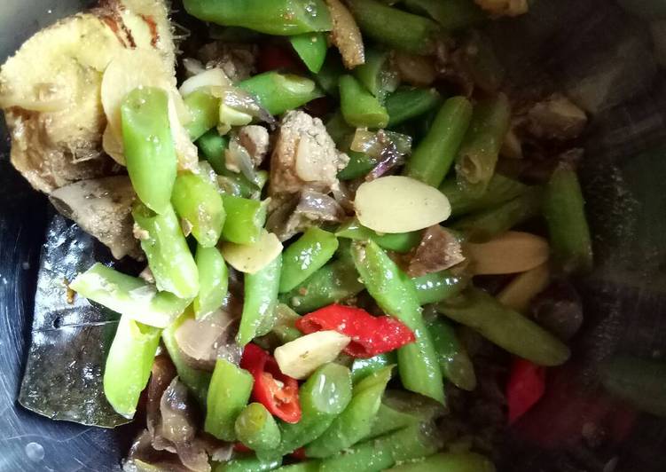 Bagaimana Menyiapkan Tumis Buncis Ati Ampela yang nikmat