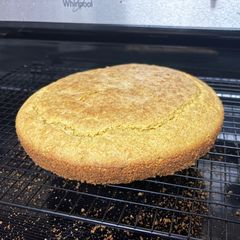 A picture of Old fashion cornbread.