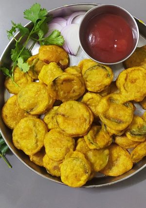 A picture of Ridge gourd fritters.